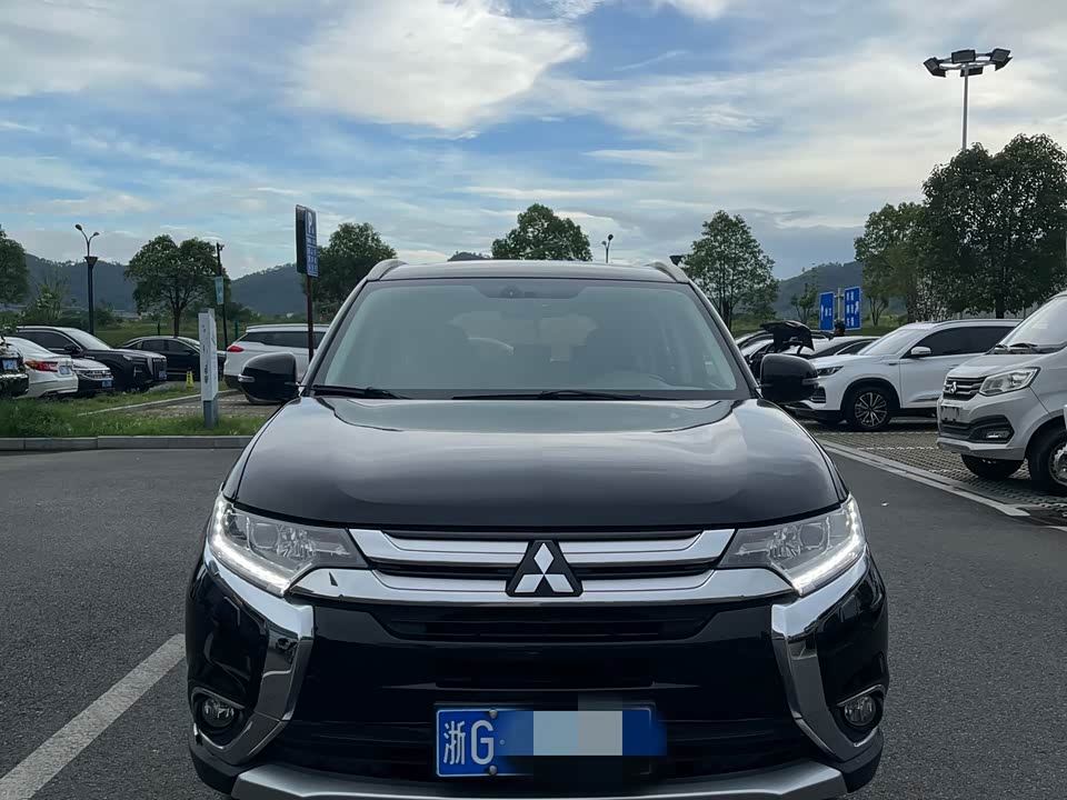 Mitsubishi Outlander