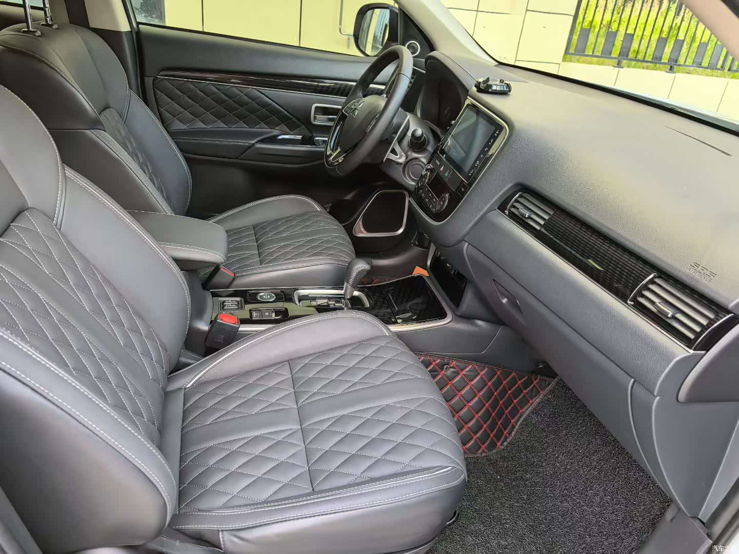 Mitsubishi Outlander, 2023 4