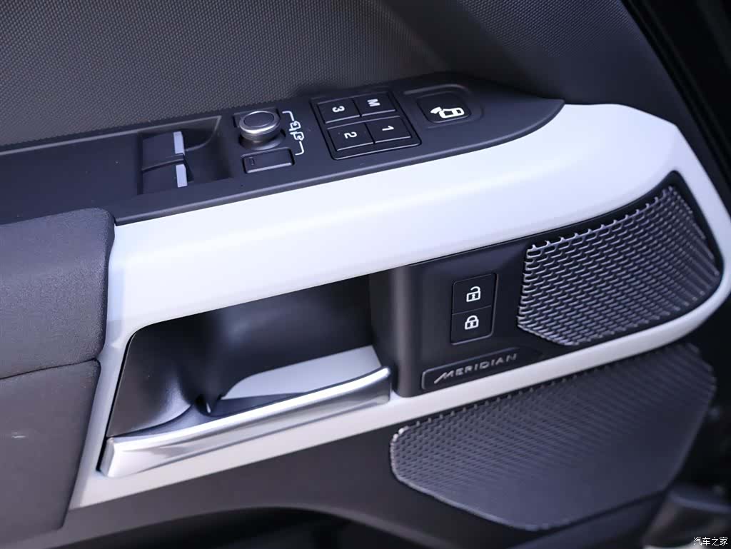 Land Rover Defender, 2022 17