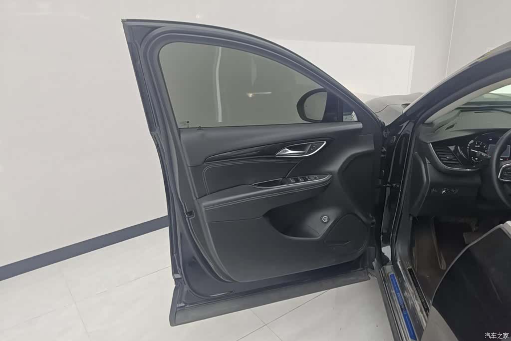 Buick Envision Plus, 2022 7