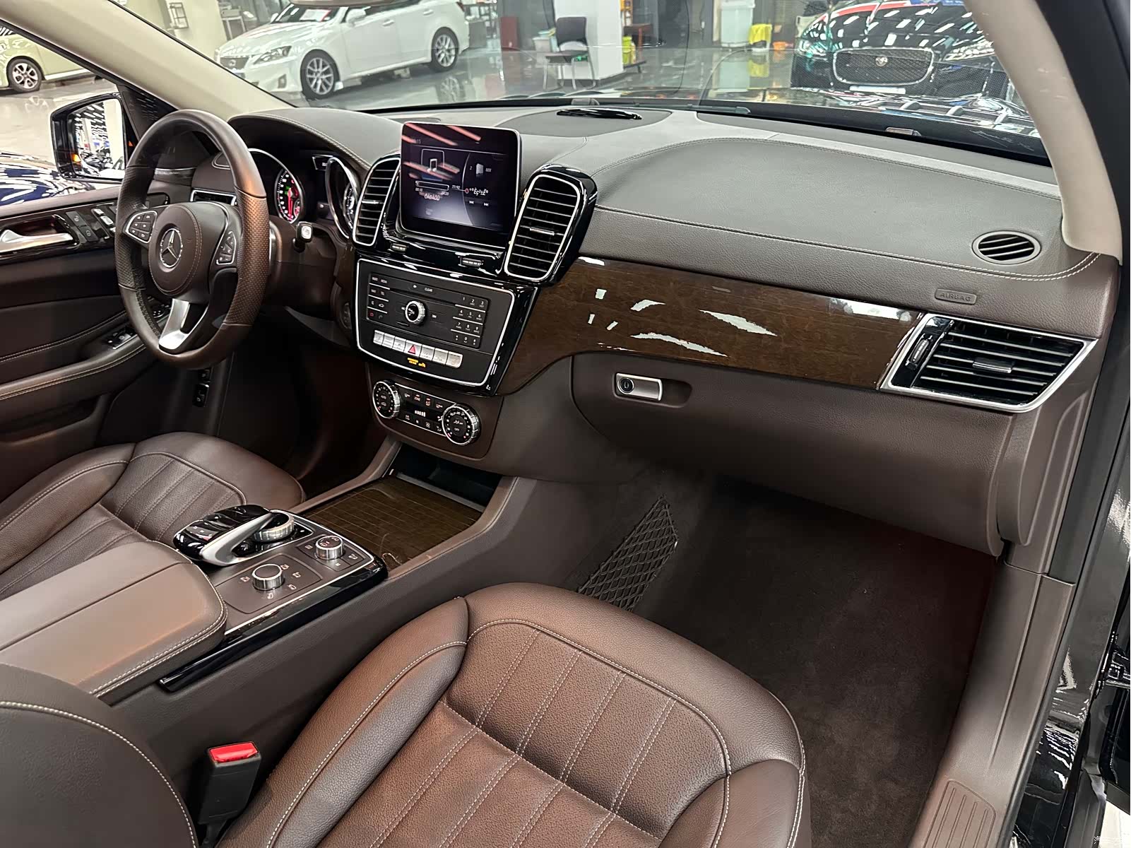Mercedes-Benz GLS, 2019 23