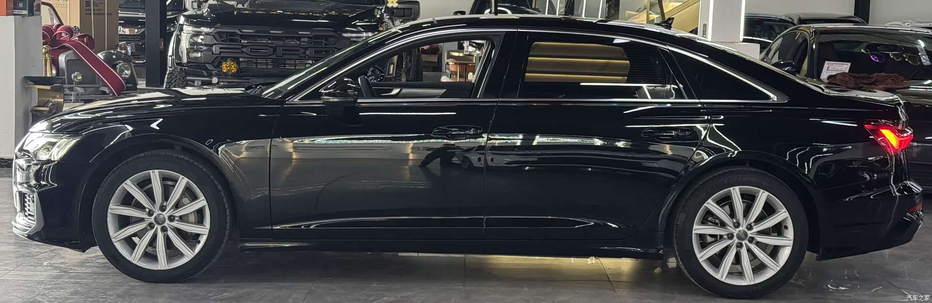 Audi A6L, 2020 все фото