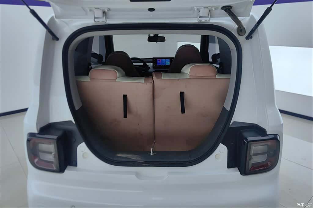 Geely Panda, 2025 4