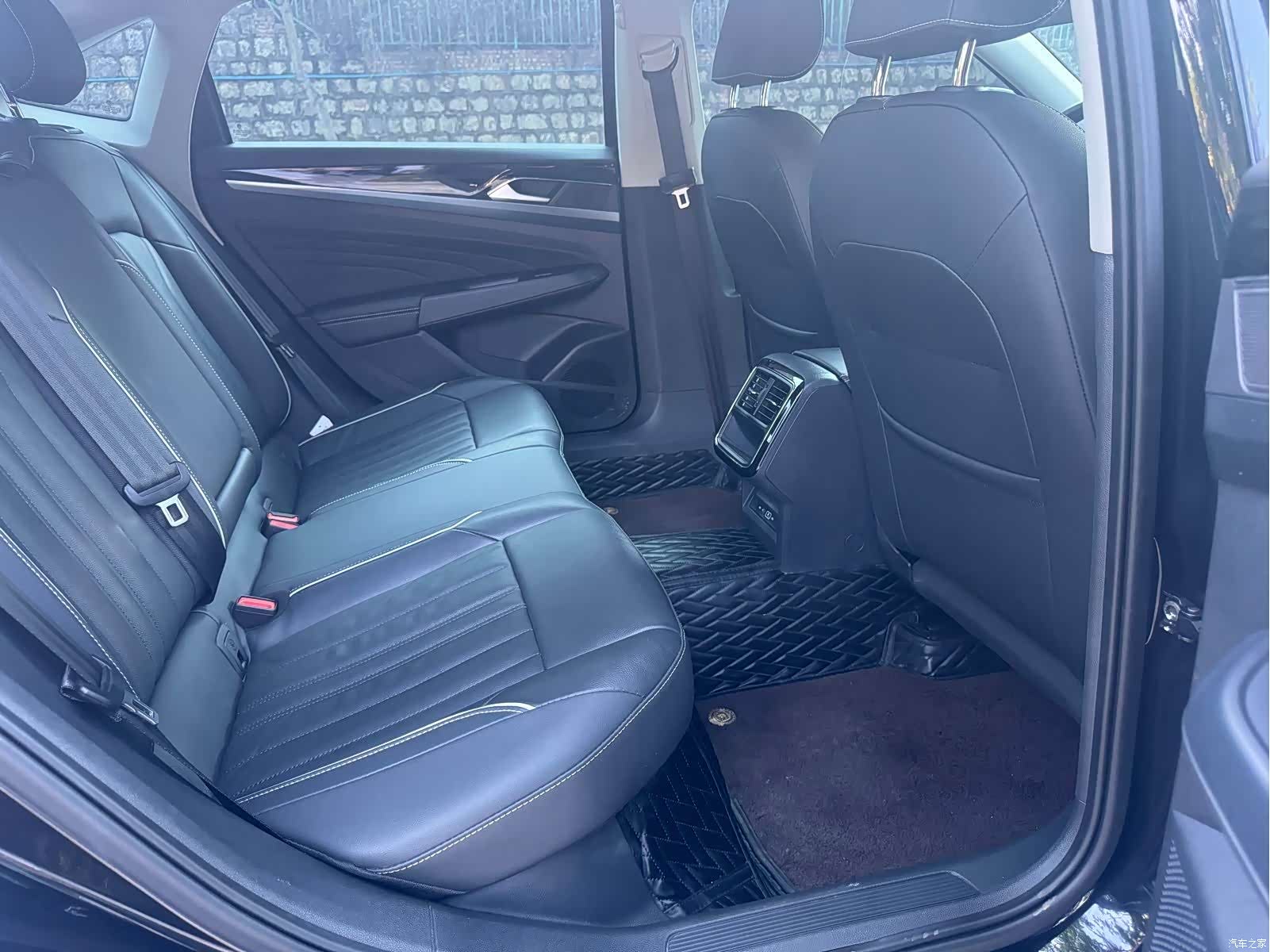 Volkswagen Passat, 2022 8