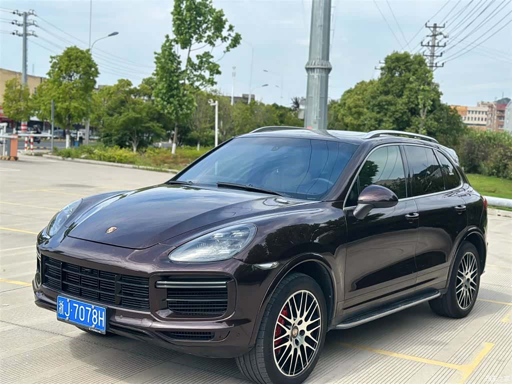 Porsche Cayenne, 2014 1
