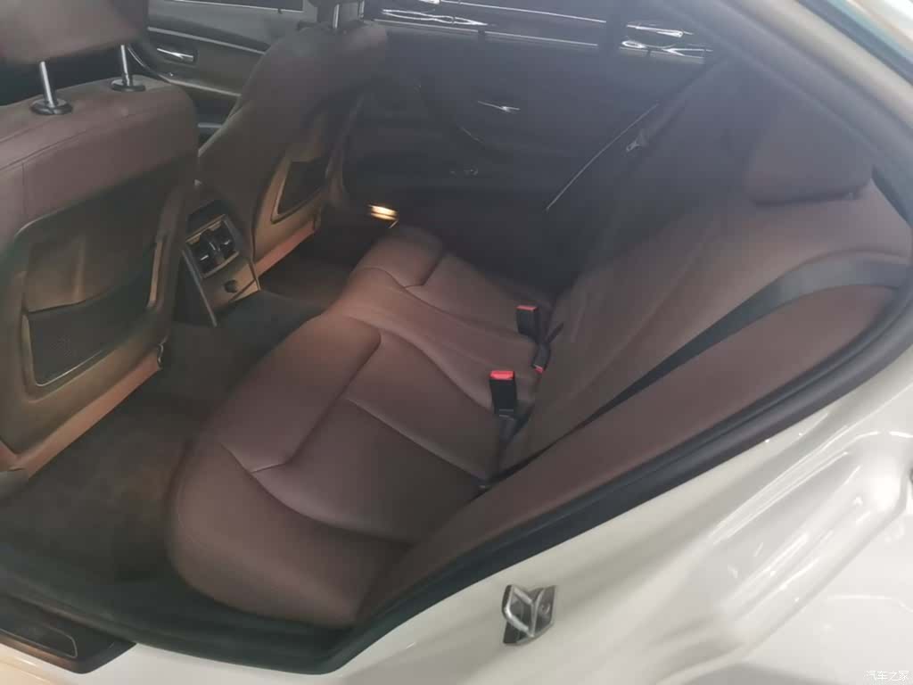 BMW 3 Series, 2018 17