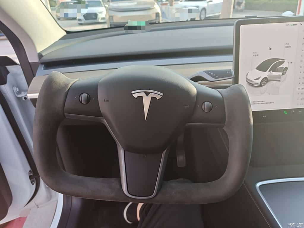 Tesla Model Y, 2023 7