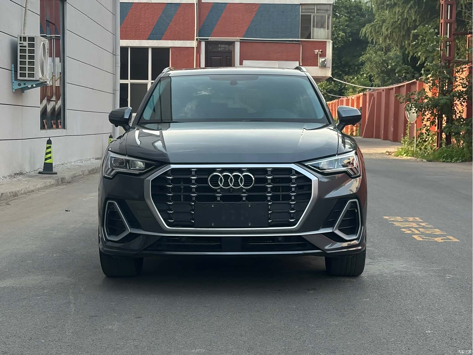 Audi Q3, 2023 2