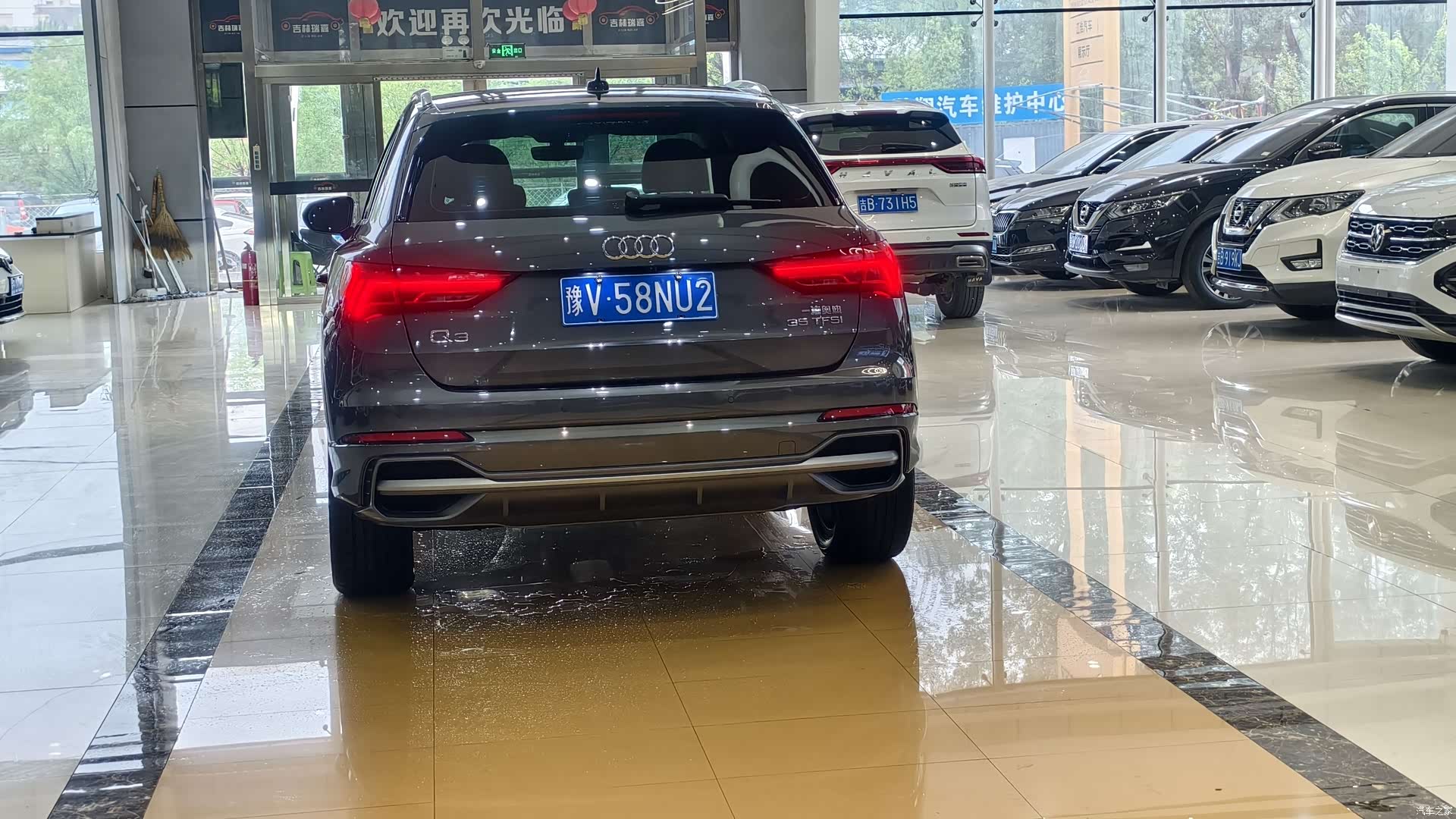 Audi Q3, 2022 все фото