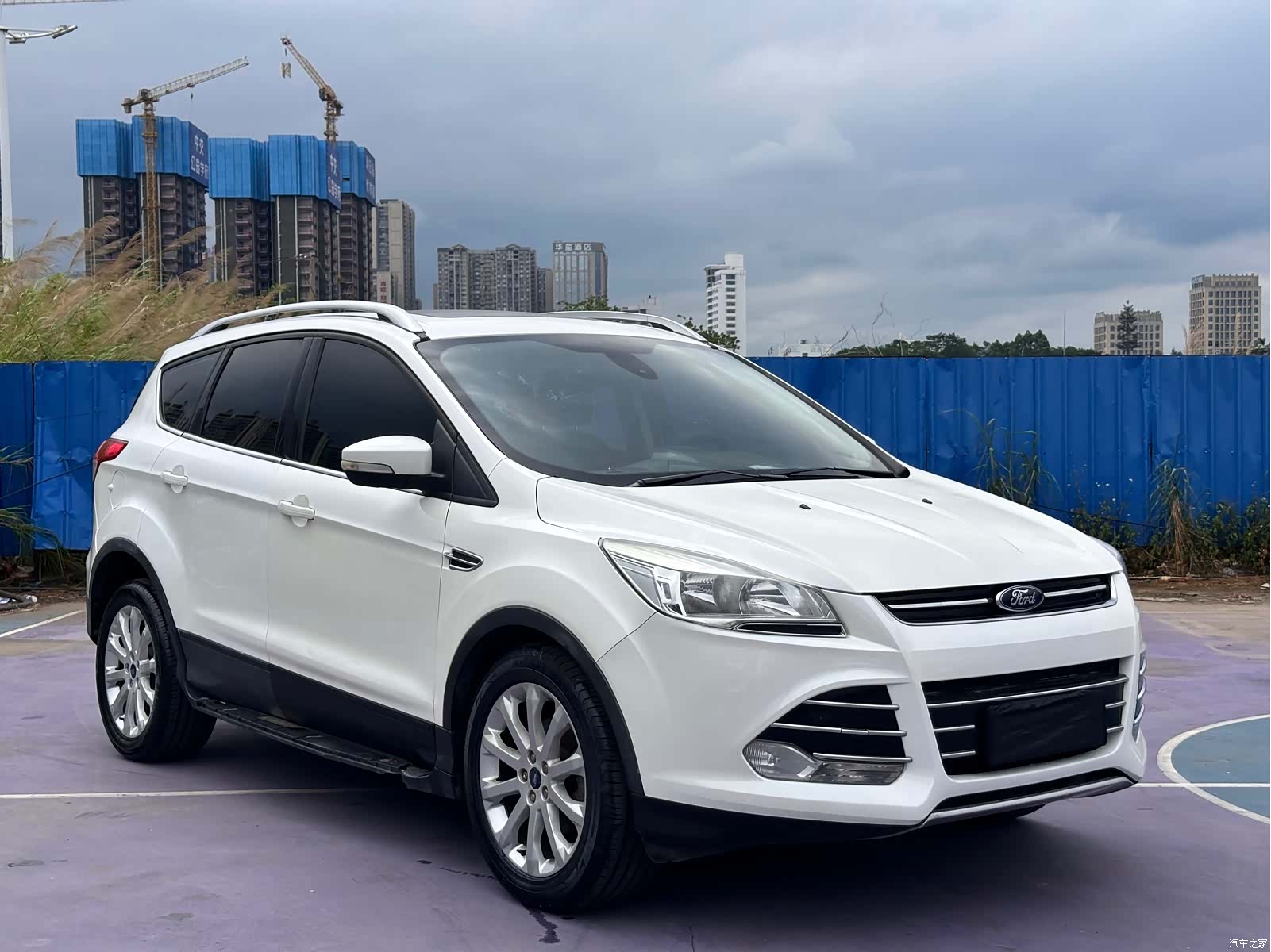 Ford Kuga, 2015 3