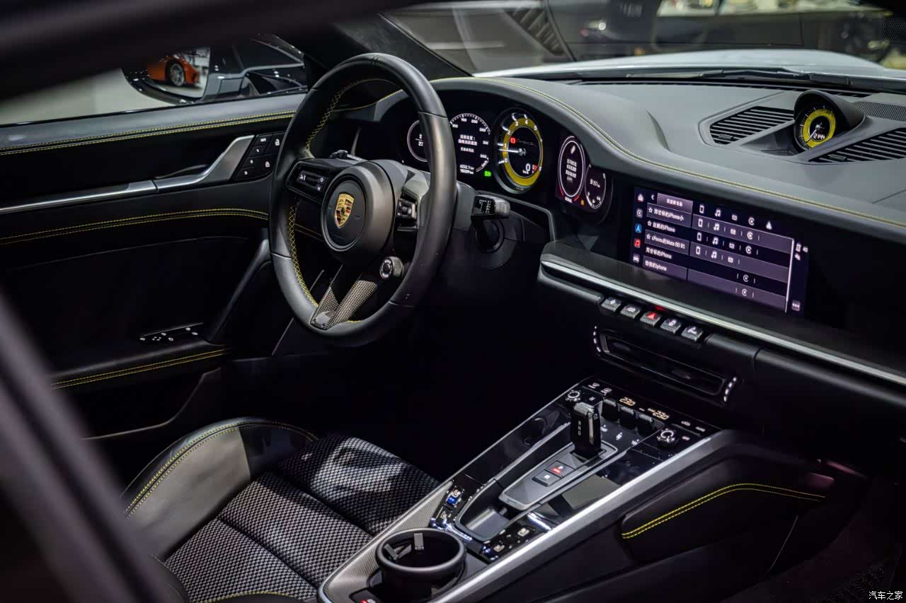 Porsche 911, 2022 10
