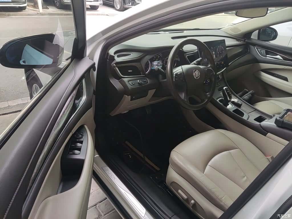 Buick LaCrosse, 2017 16