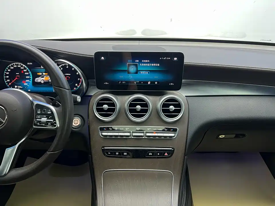 Mercedes-Benz GLC Mercedes-Benz GLC