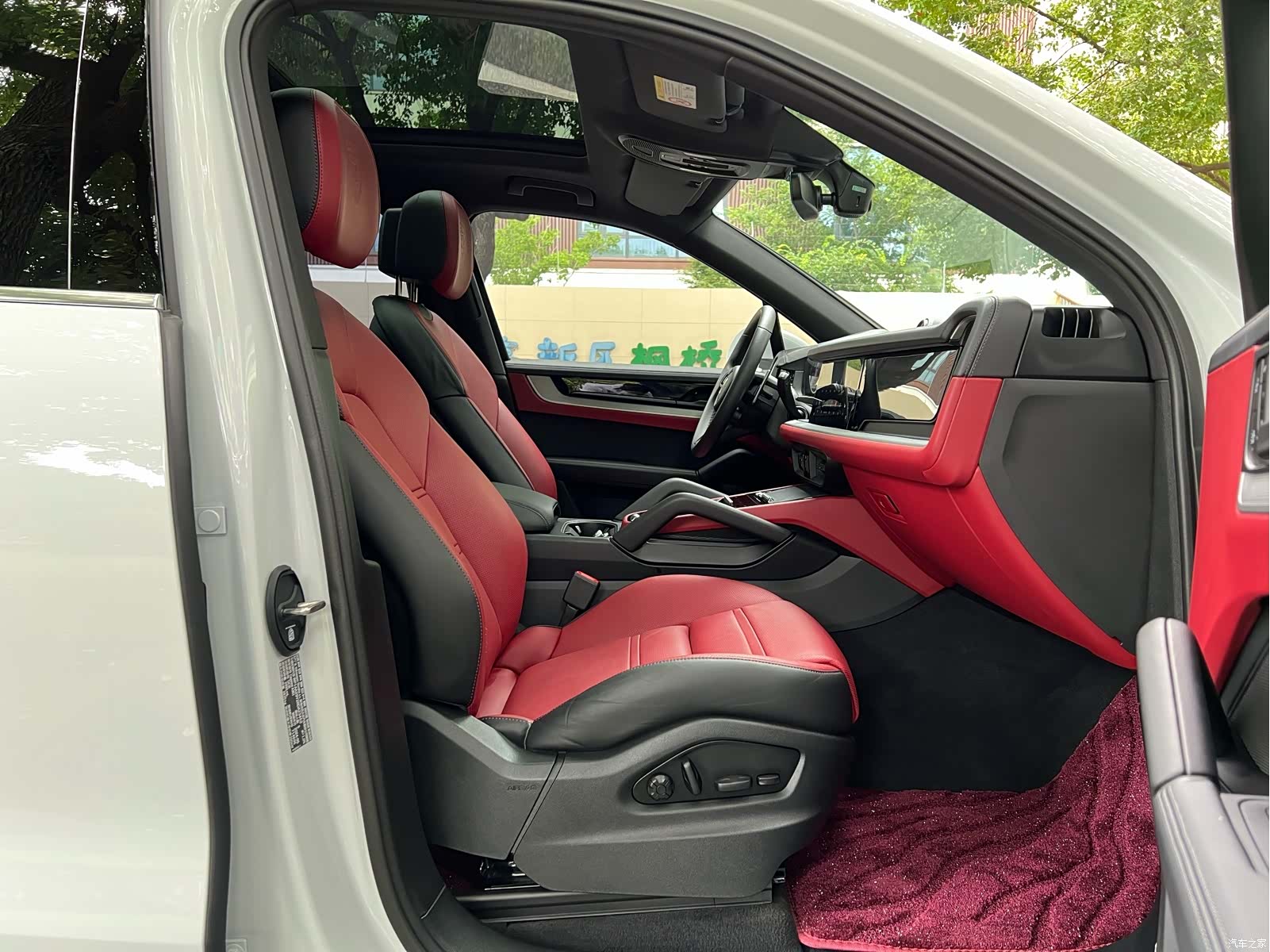 Porsche Cayenne, 2025 8