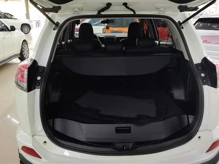 Toyota RAV4 Rongfang