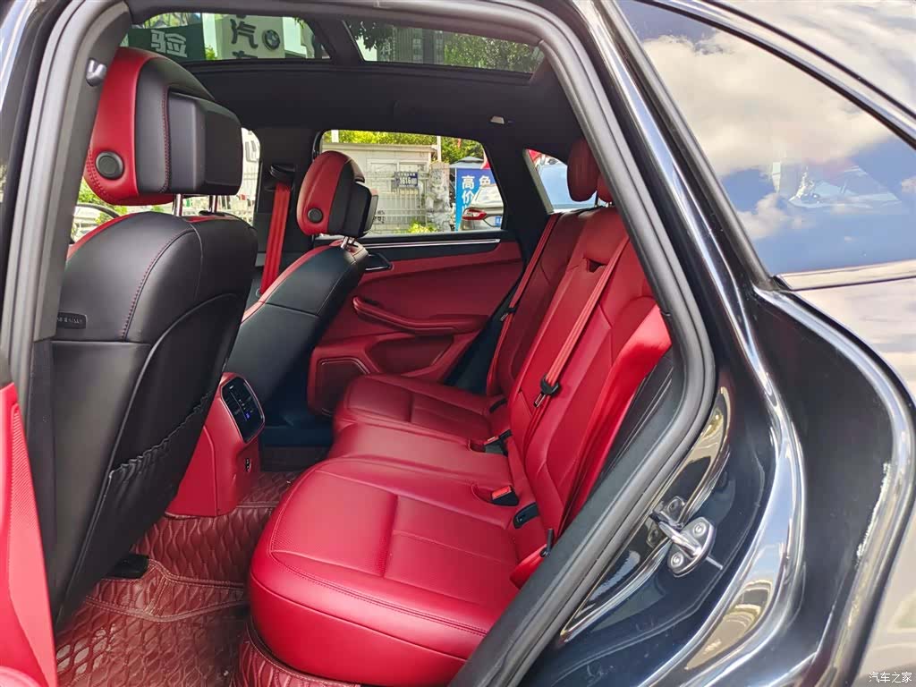 Porsche Macan, 2021 10