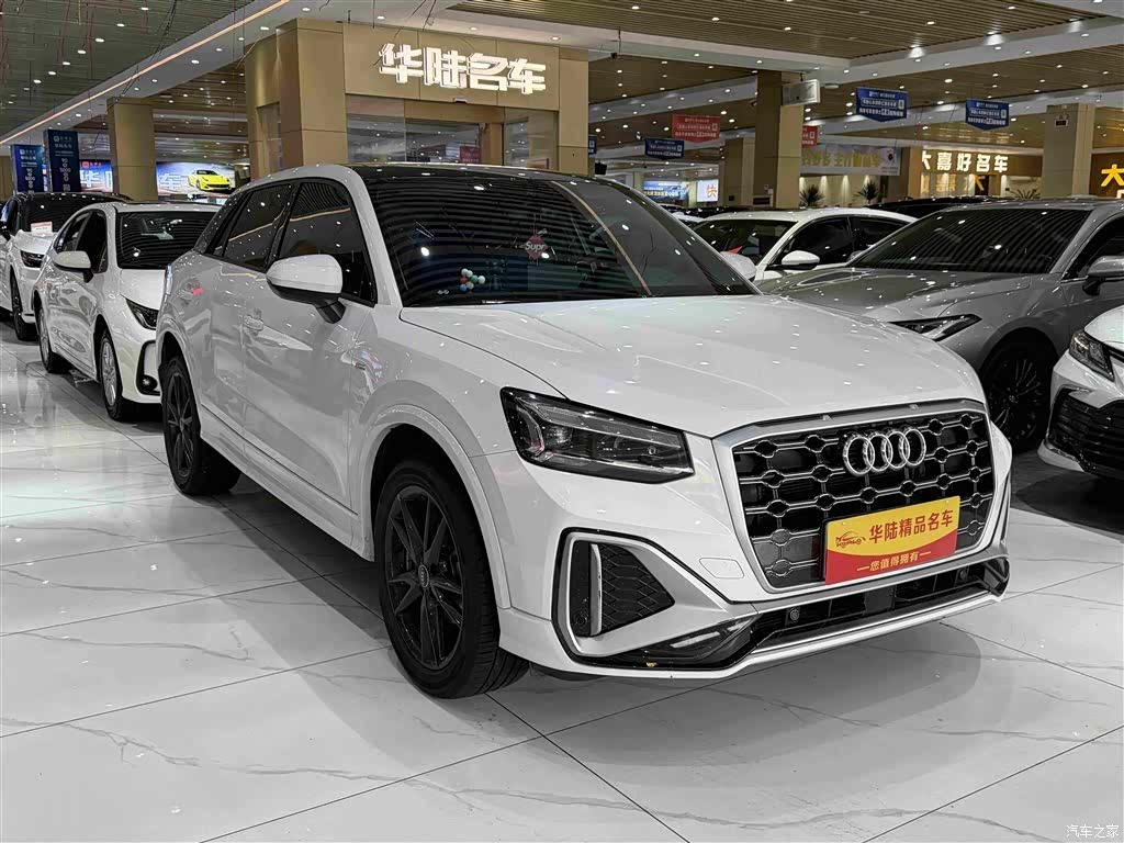 Audi Q2L, 2023 3