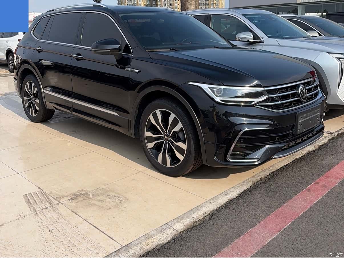 Volkswagen Tiguan L, 2024 3