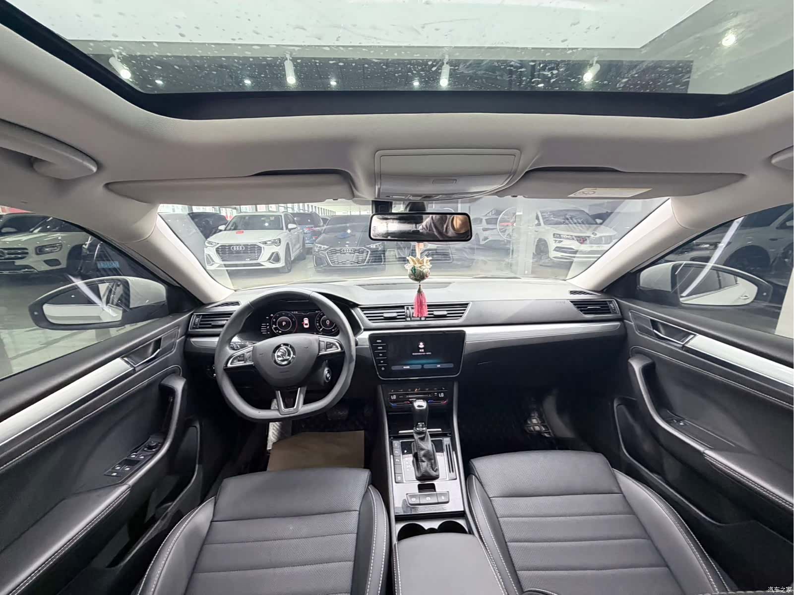 Skoda Superb, 2023 9