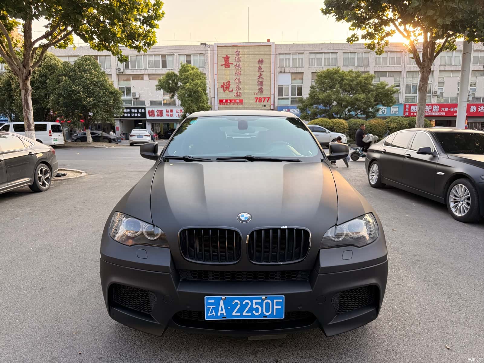 BMW X6, 2011 1