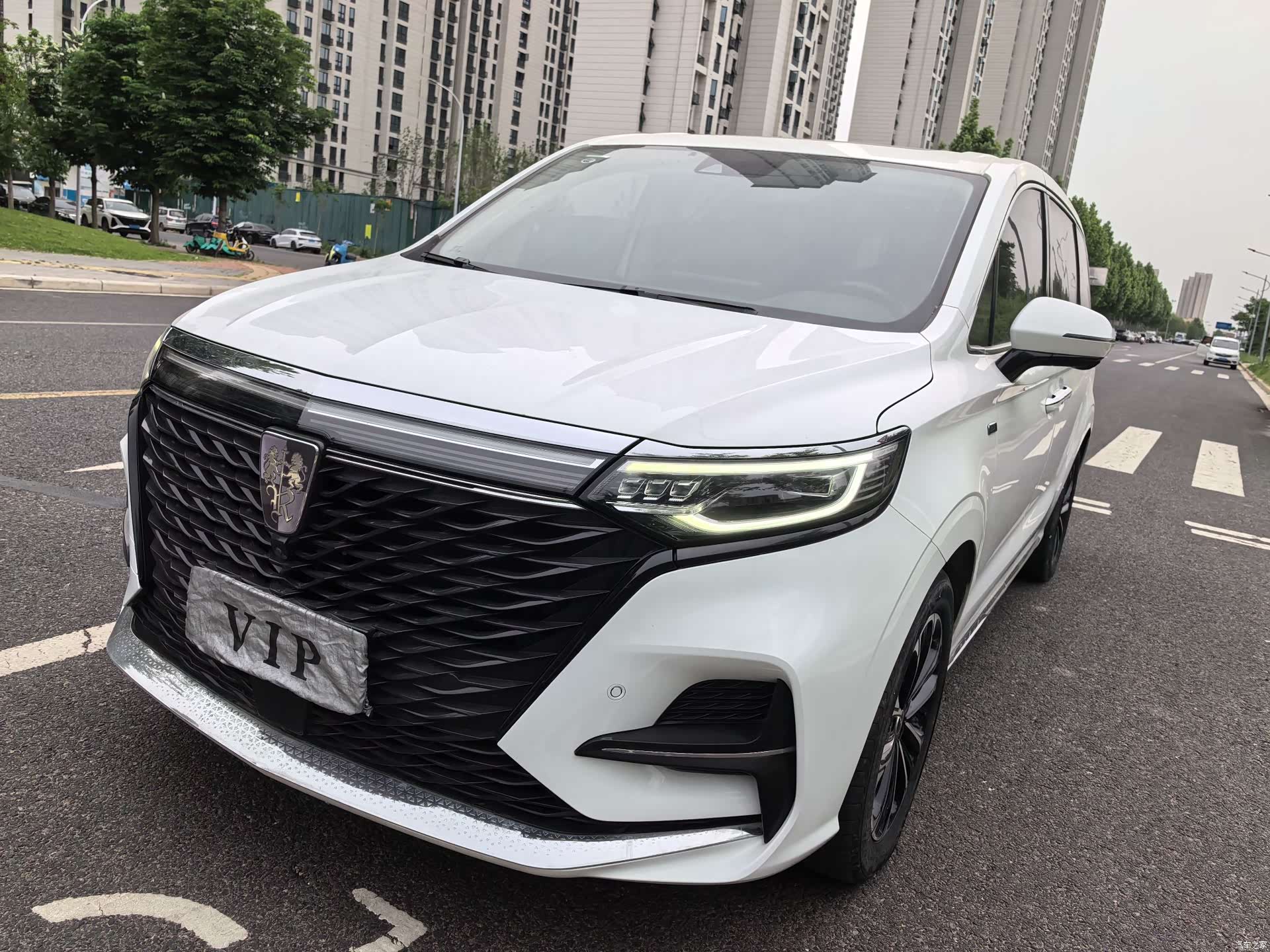 Roewe iMAX8, 2021 4
