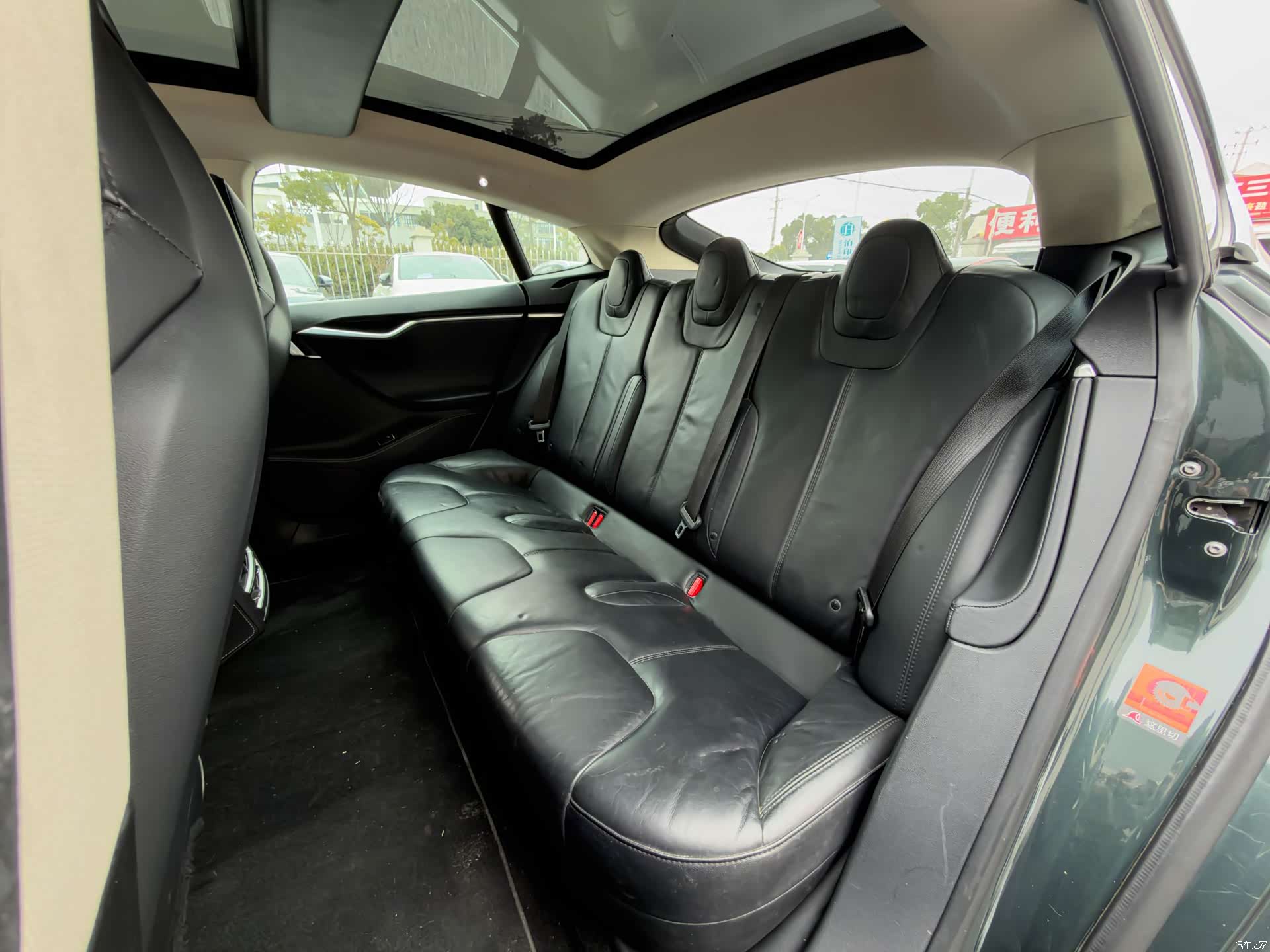 Tesla Model S, 2015 11