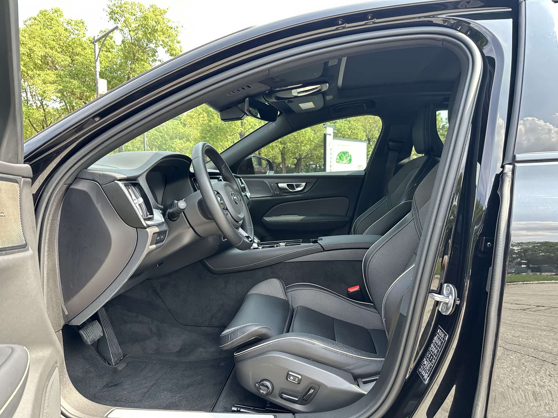 Volvo S60, 2023 4