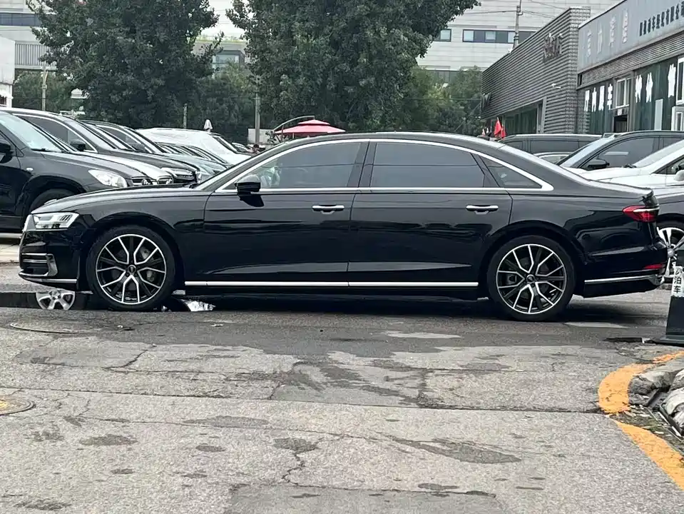 Audi A8