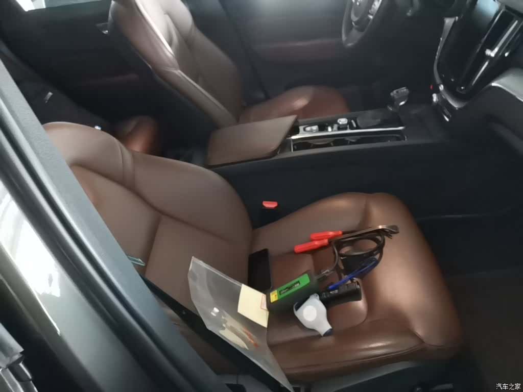 Volvo XC60, 2018 25