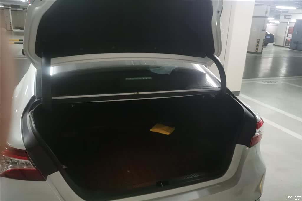 Toyota Camry, 2023 4