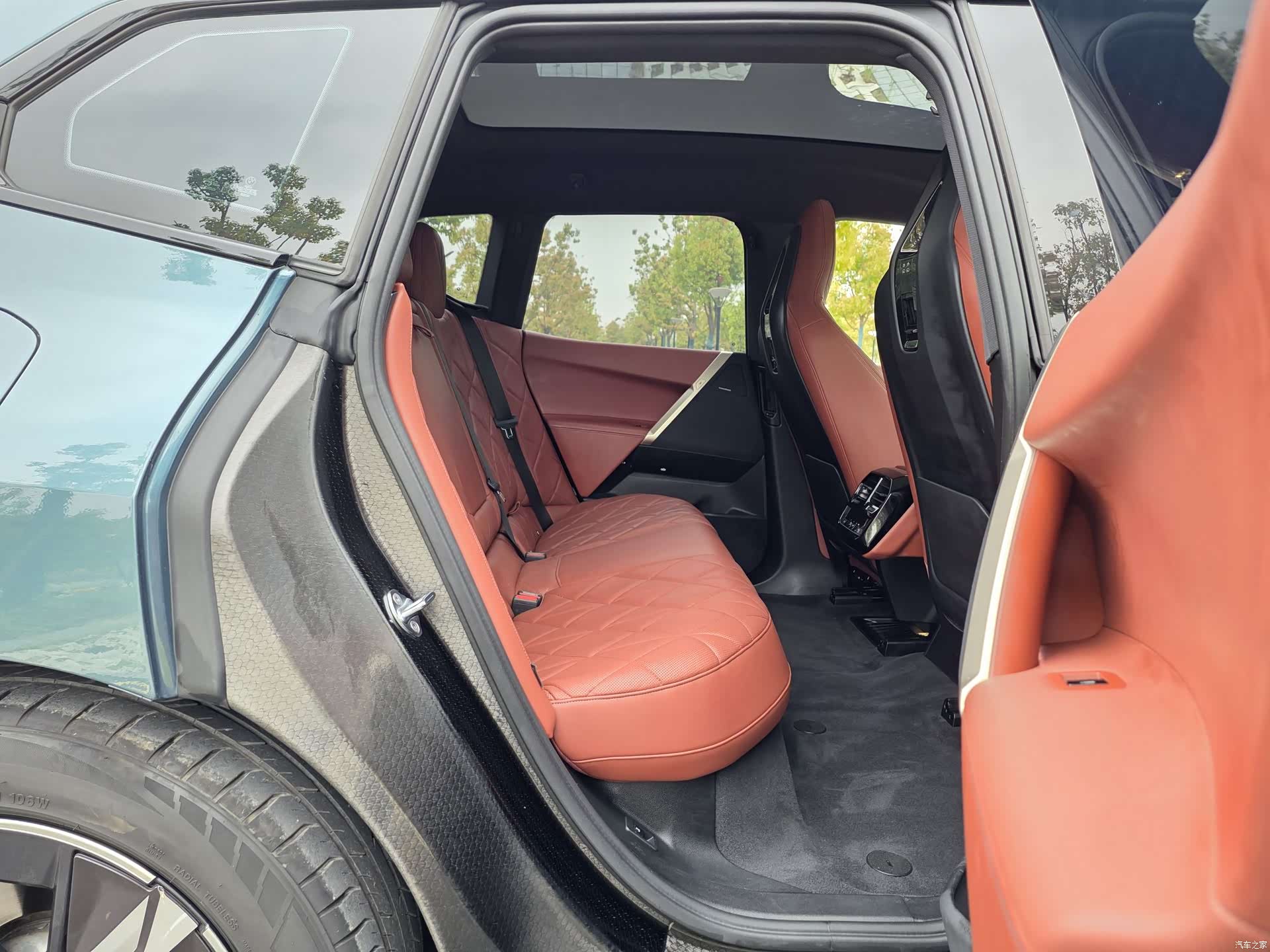 BMW iX, 2022 11