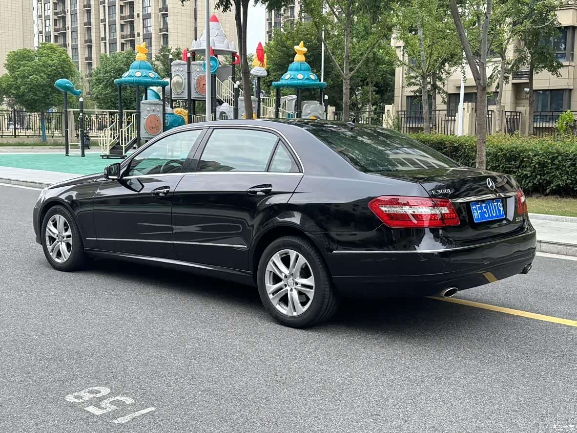 Mercedes-Benz E-Class, 2012 7
