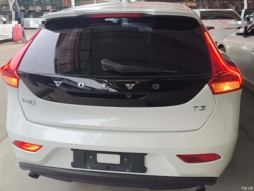 Volvo V40, 2019 6
