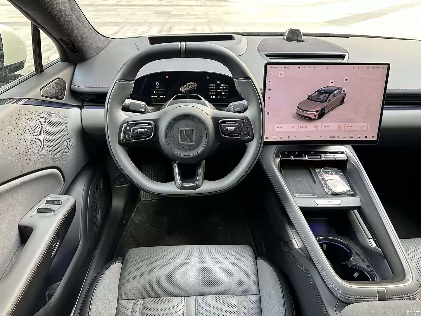 Zeekr 007, 2025 18