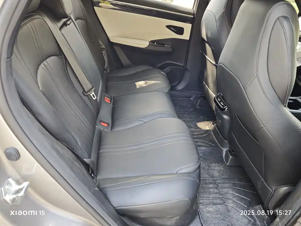 Geely Galaxy Galaxy L7