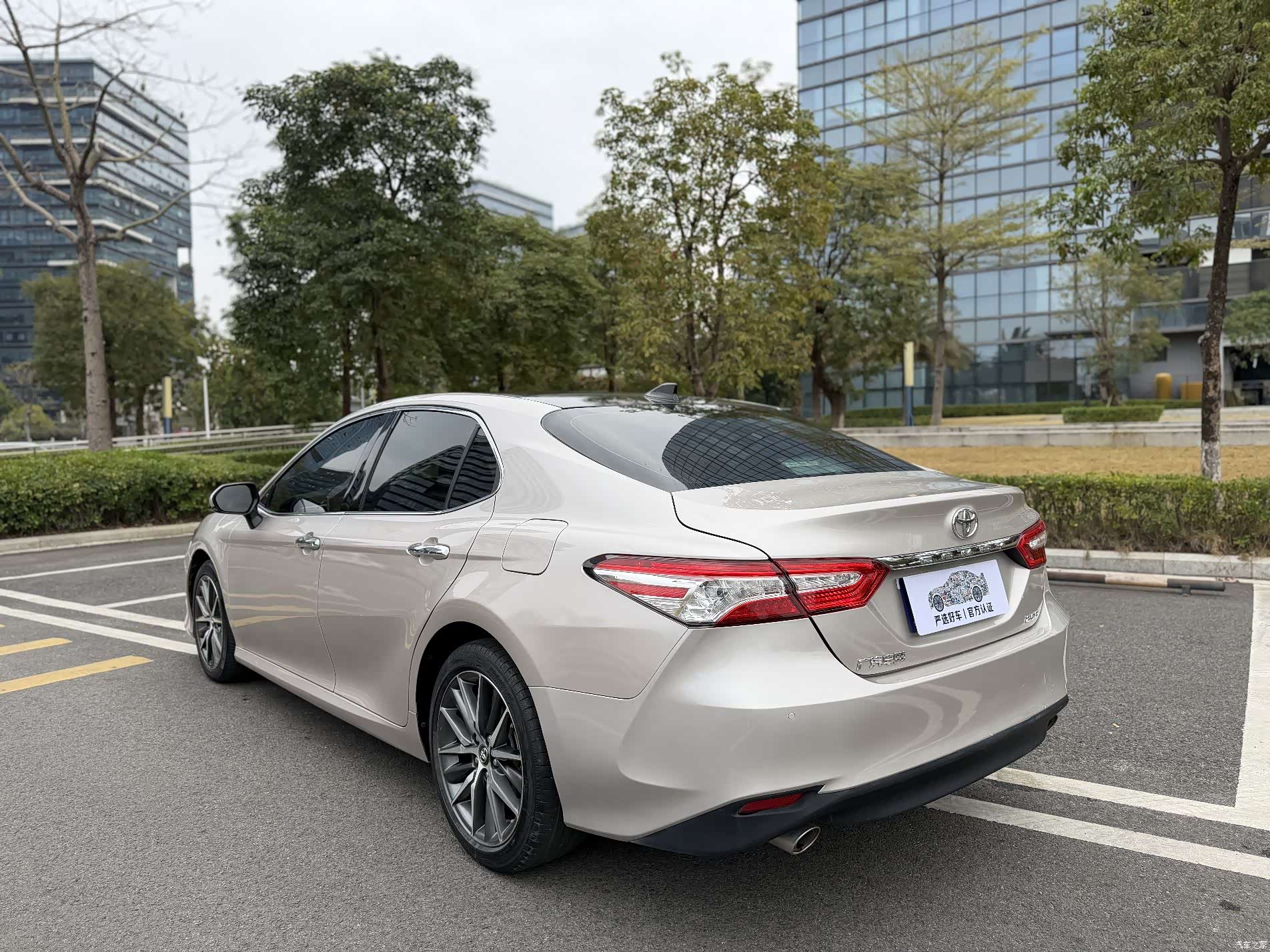 Toyota Camry, 2022 6