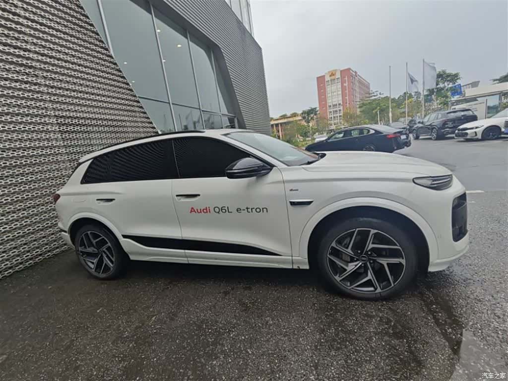 Audi e-tron, 2025 3