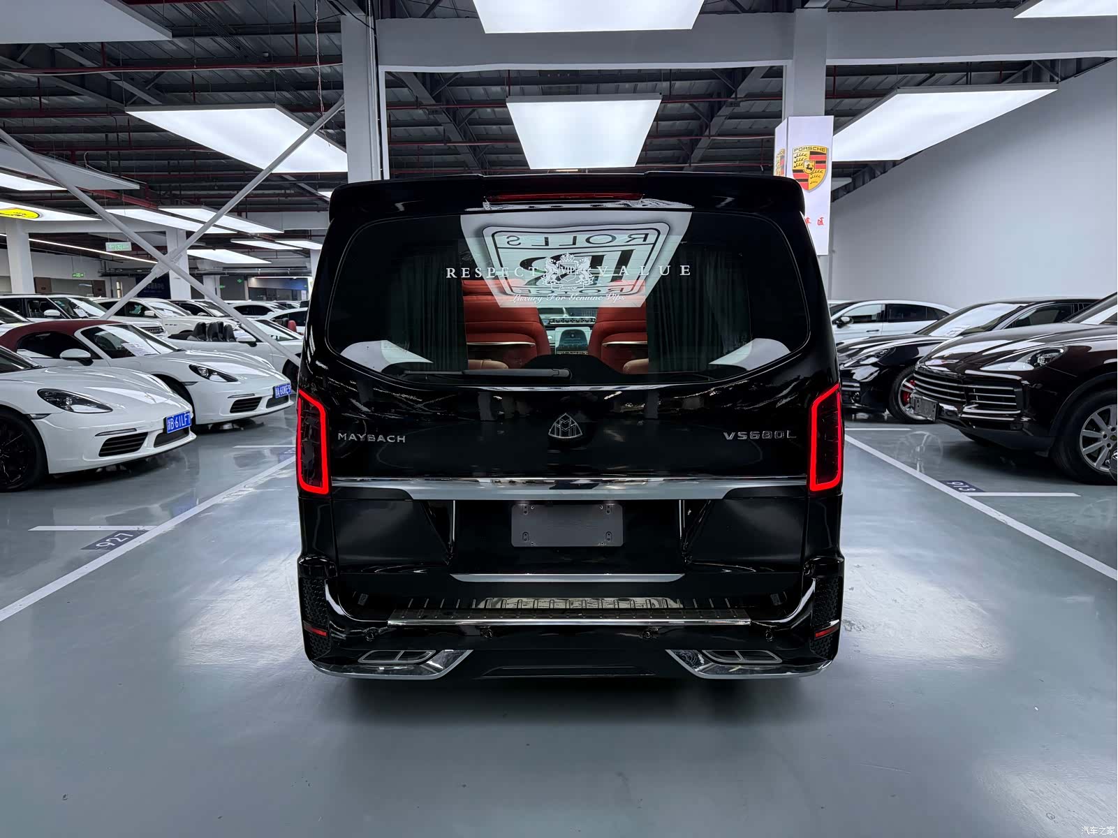 Mercedes-Benz 7, 2021 16