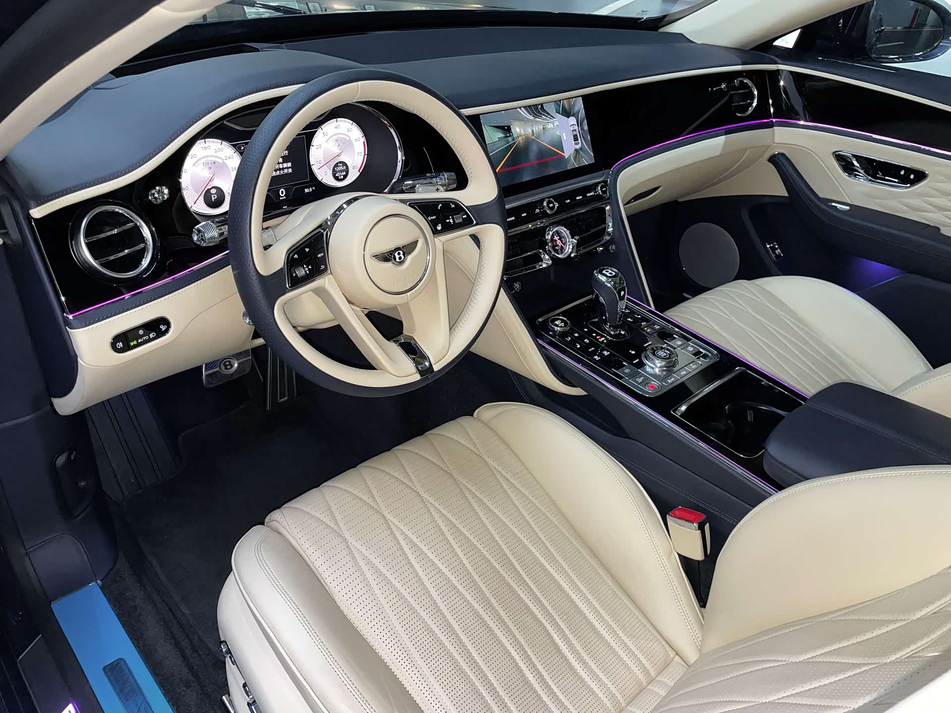 Bentley Flying Spur, 2020 15