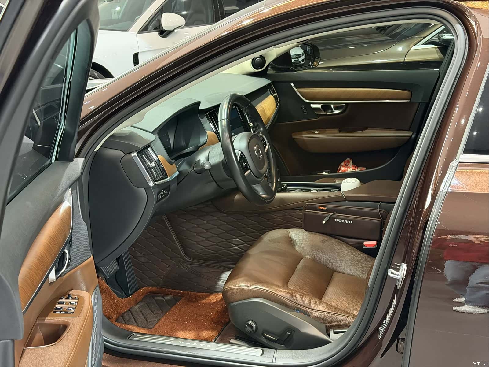 Volvo S90, 2019 4