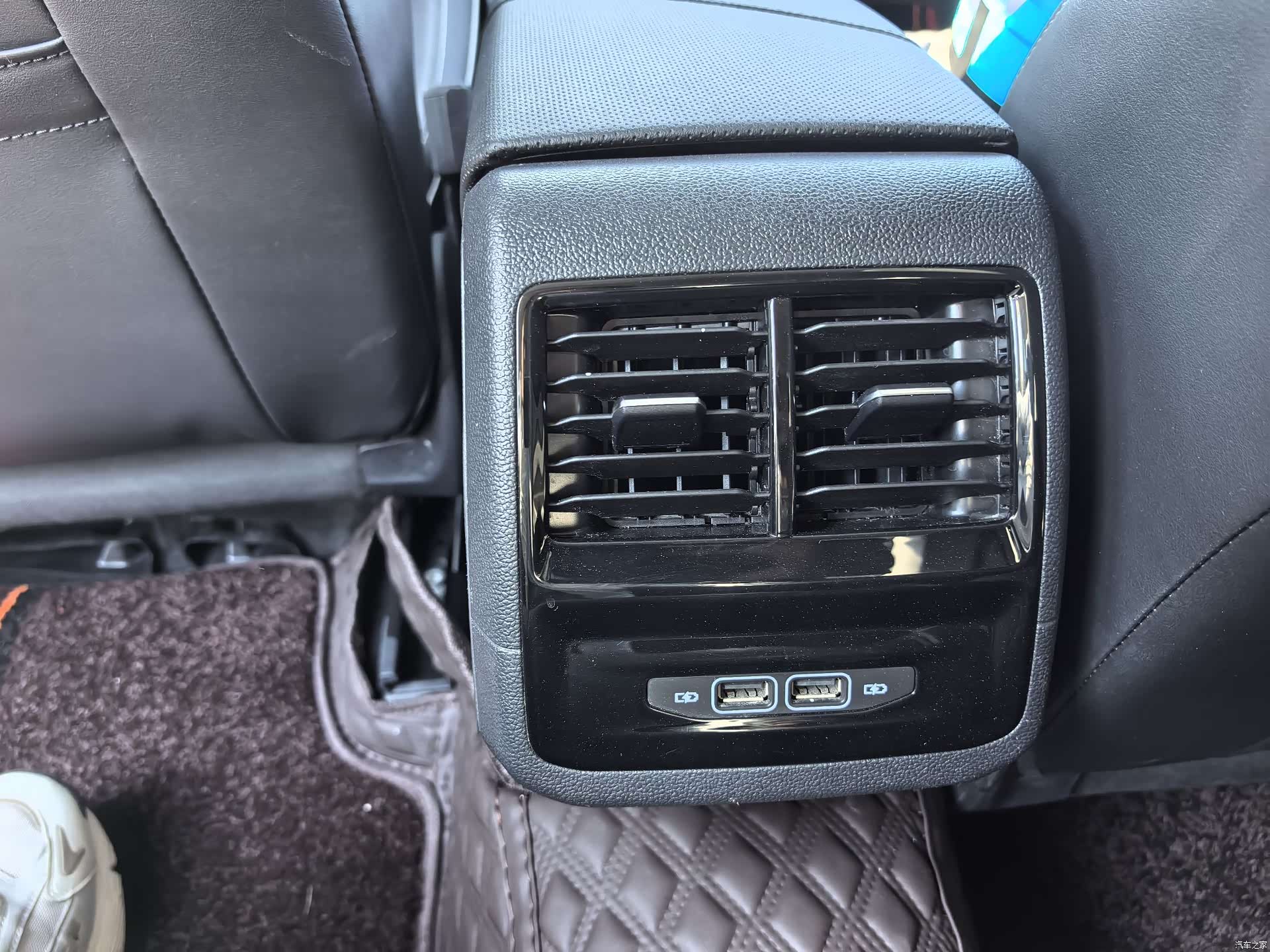 Volkswagen Sagitar, 2024 8