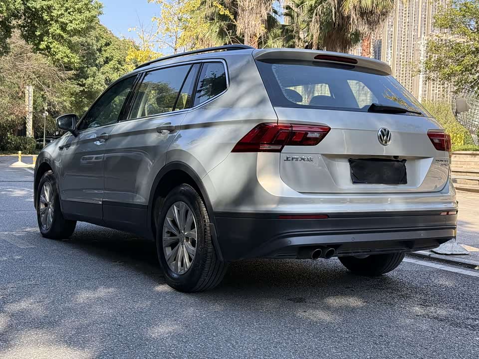Volkswagen Tiguan L