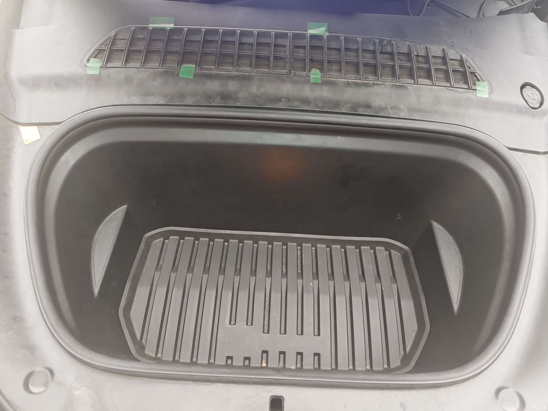 Tesla Model Y, 2022 18