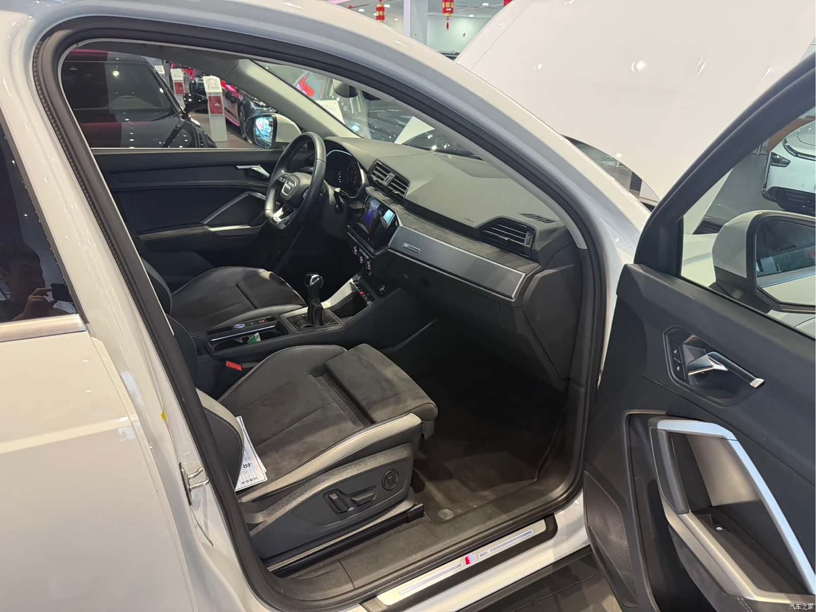 Audi Q3, 2021 9