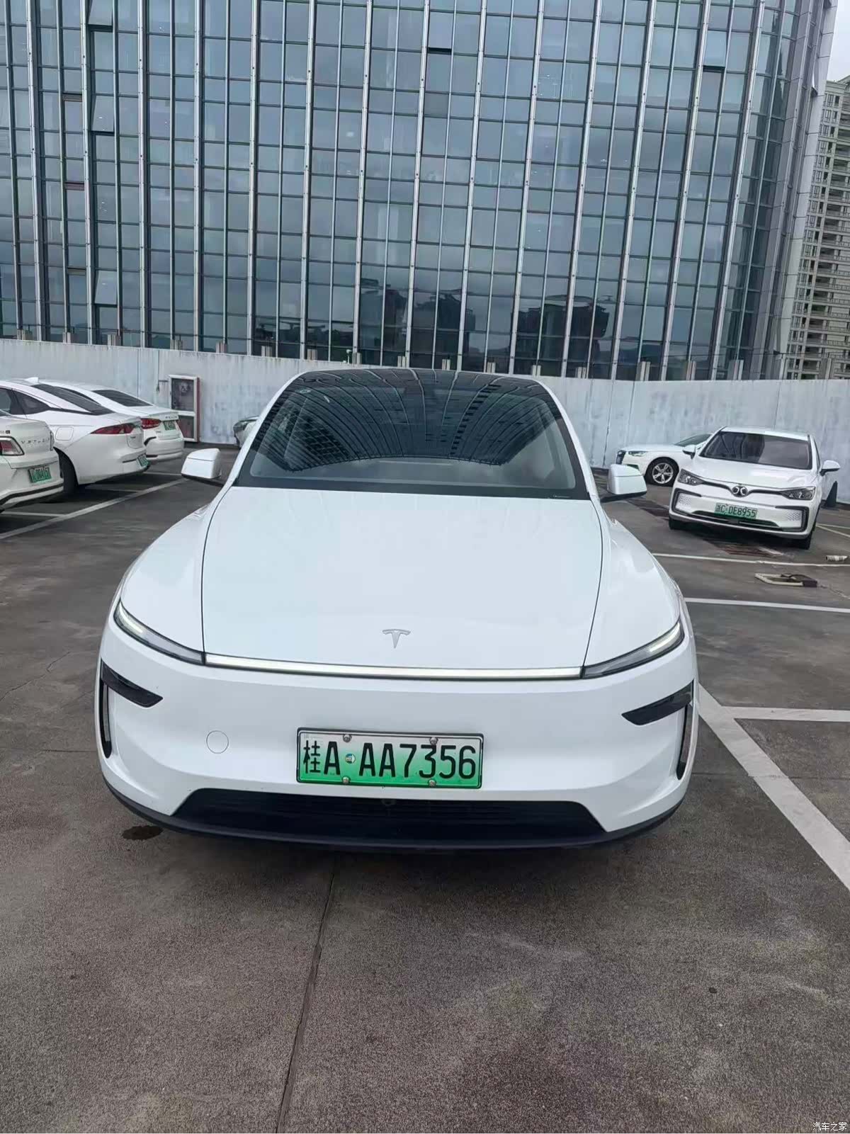 Tesla Model Y, 2025 2