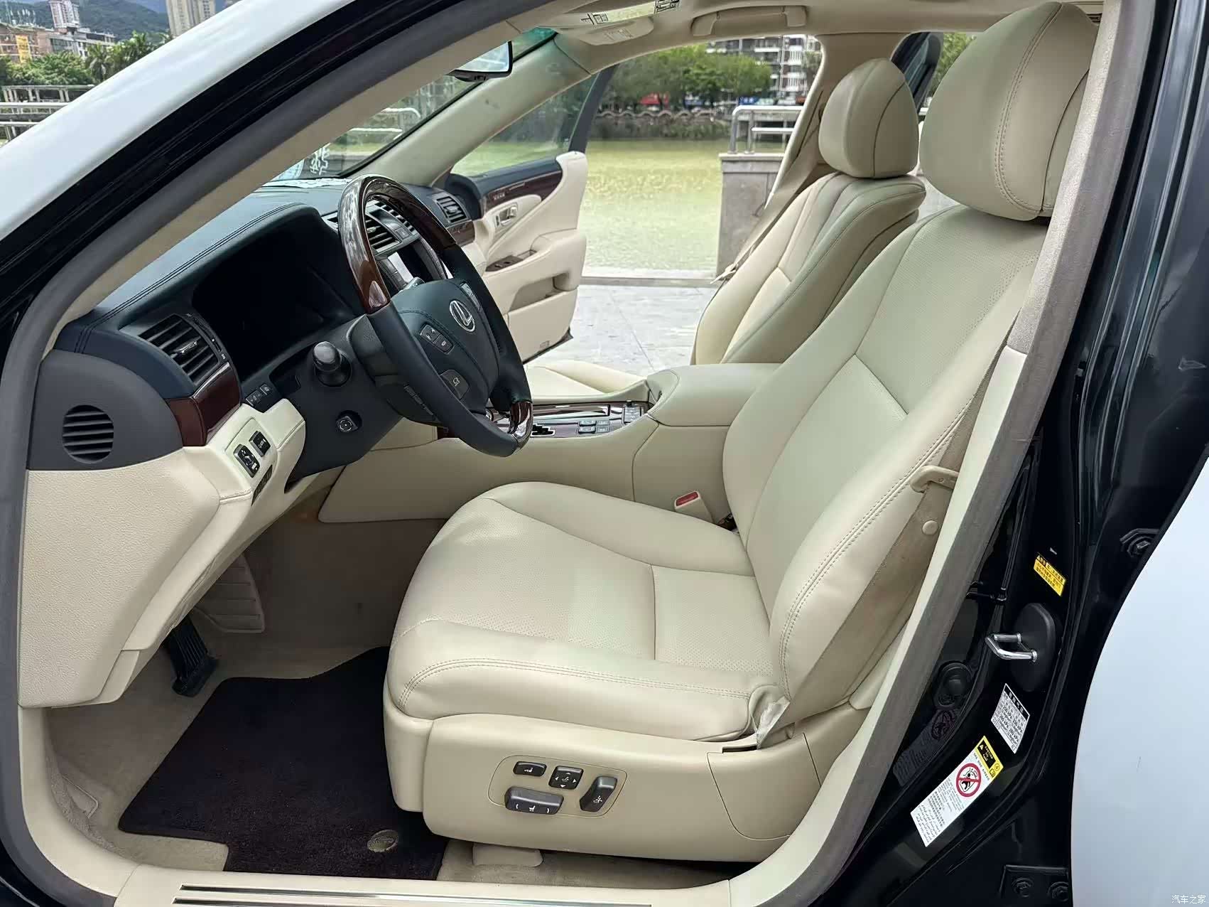 Lexus LS, 2010 все фото