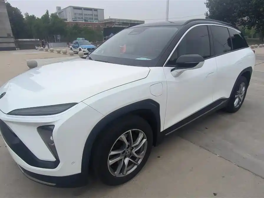 NIO ES6