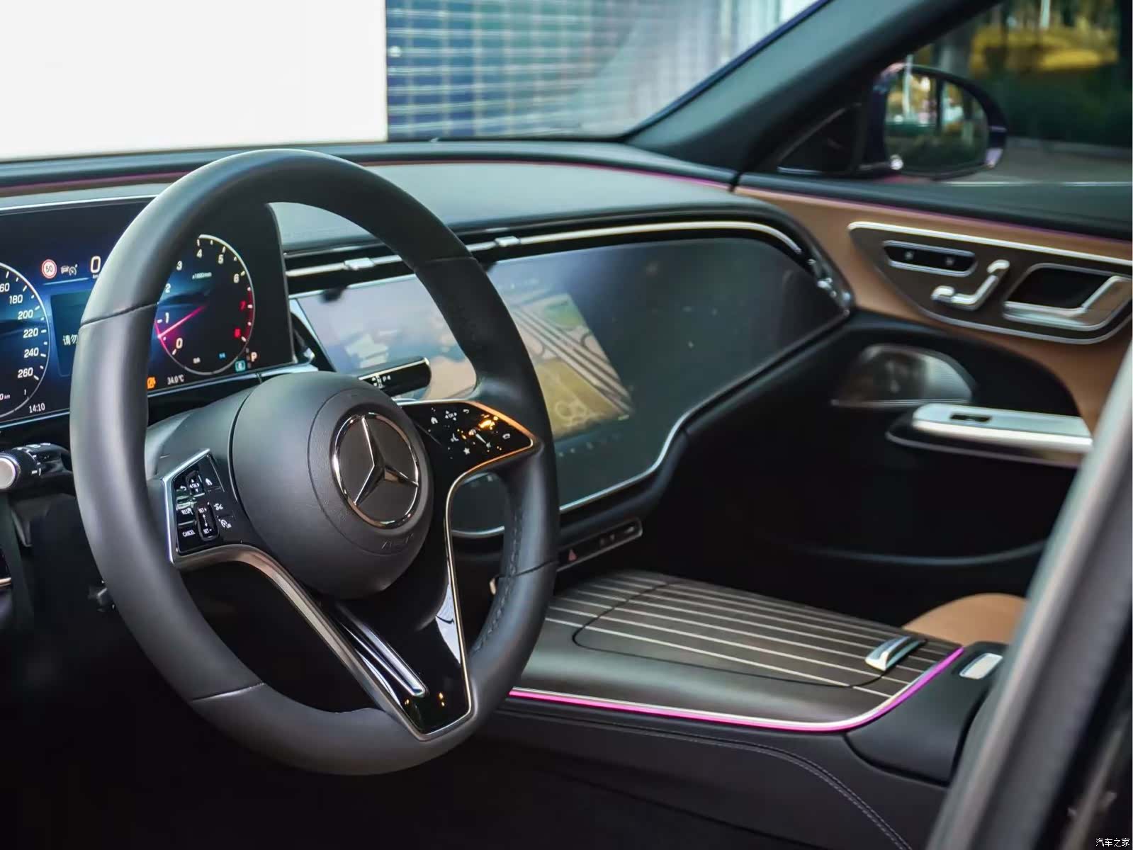Mercedes-Benz E-Class, 2024 10