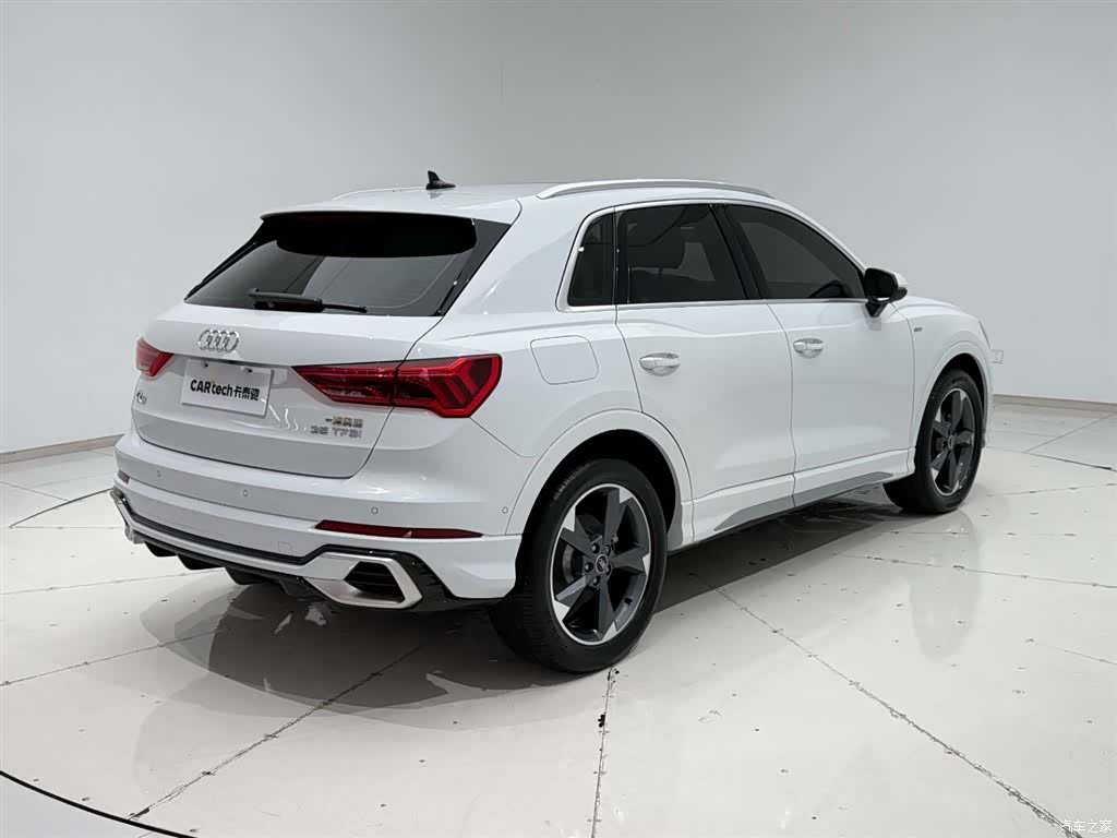 Audi Q3, 2023 8