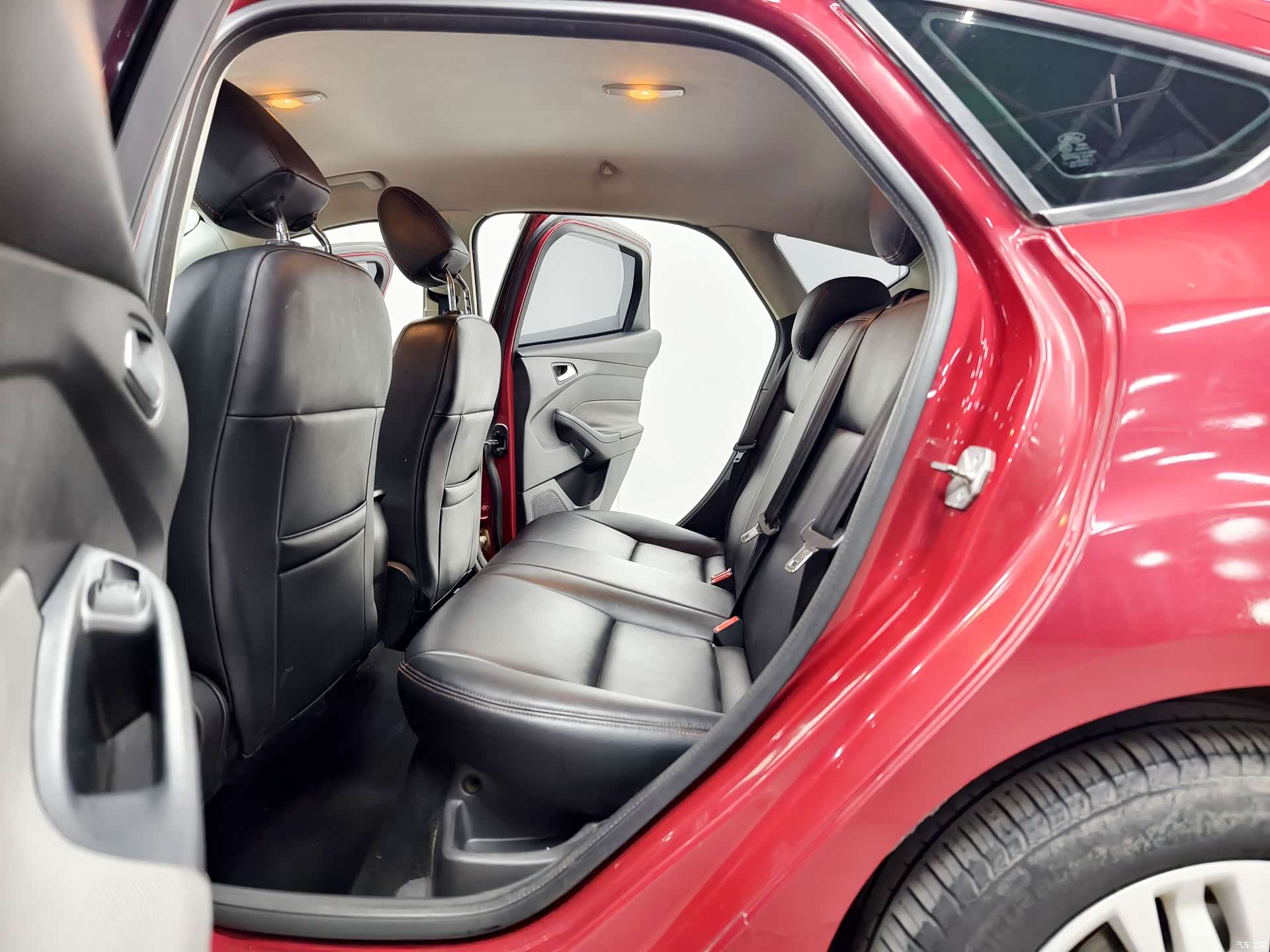 Ford Focus, 2013 12
